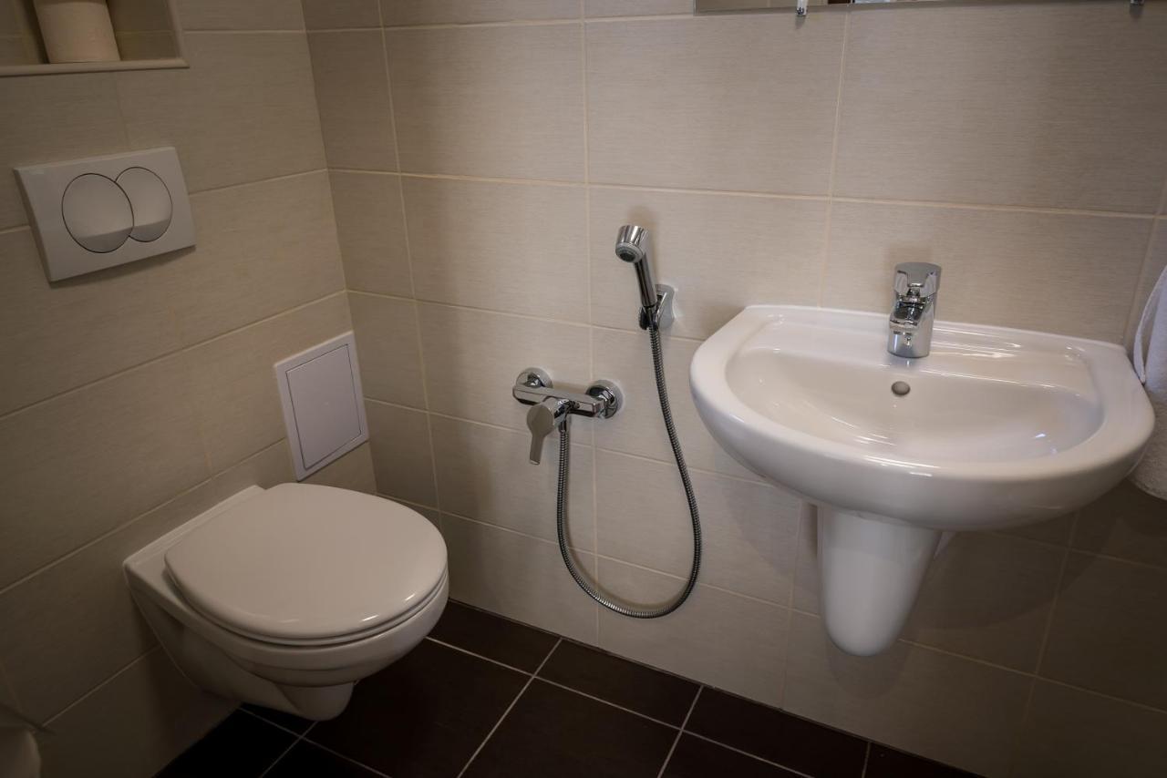 Mokka Apartman Szeged Exterior foto
