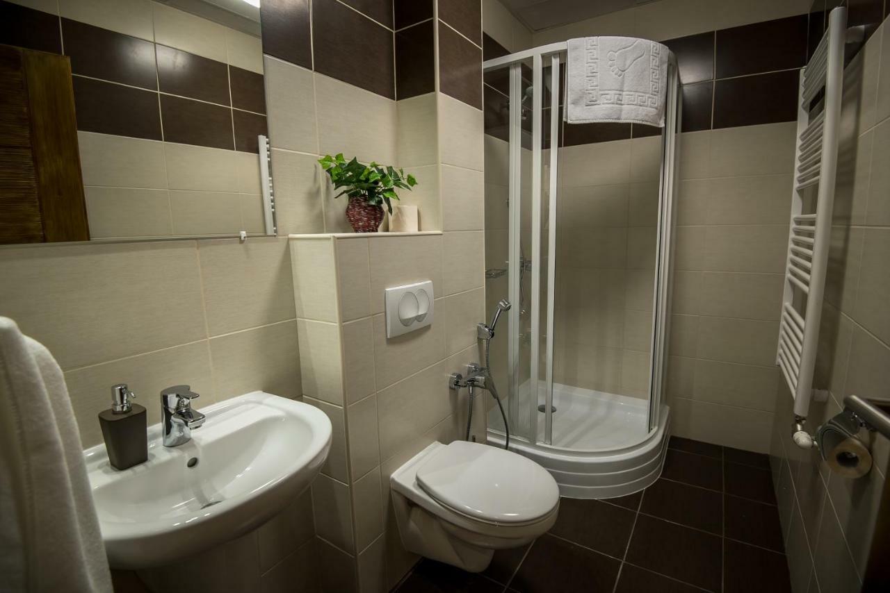 Mokka Apartman Szeged Exterior foto